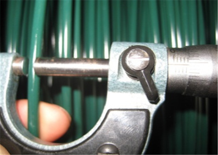緑色2.2mmはポリ塩化ビニールが鋼線の錆抵抗にのための塗った2.8mm結合を取付ける