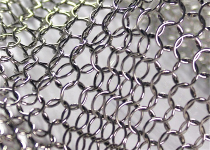 ステンレス鋼の輪にされたチェーン・メールのカーテンの装飾的な金属リング網