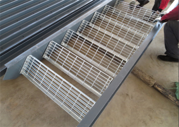 OEMは階段踏面のための反スライドのステンレス鋼の316溶接された格子をカスタマイズした